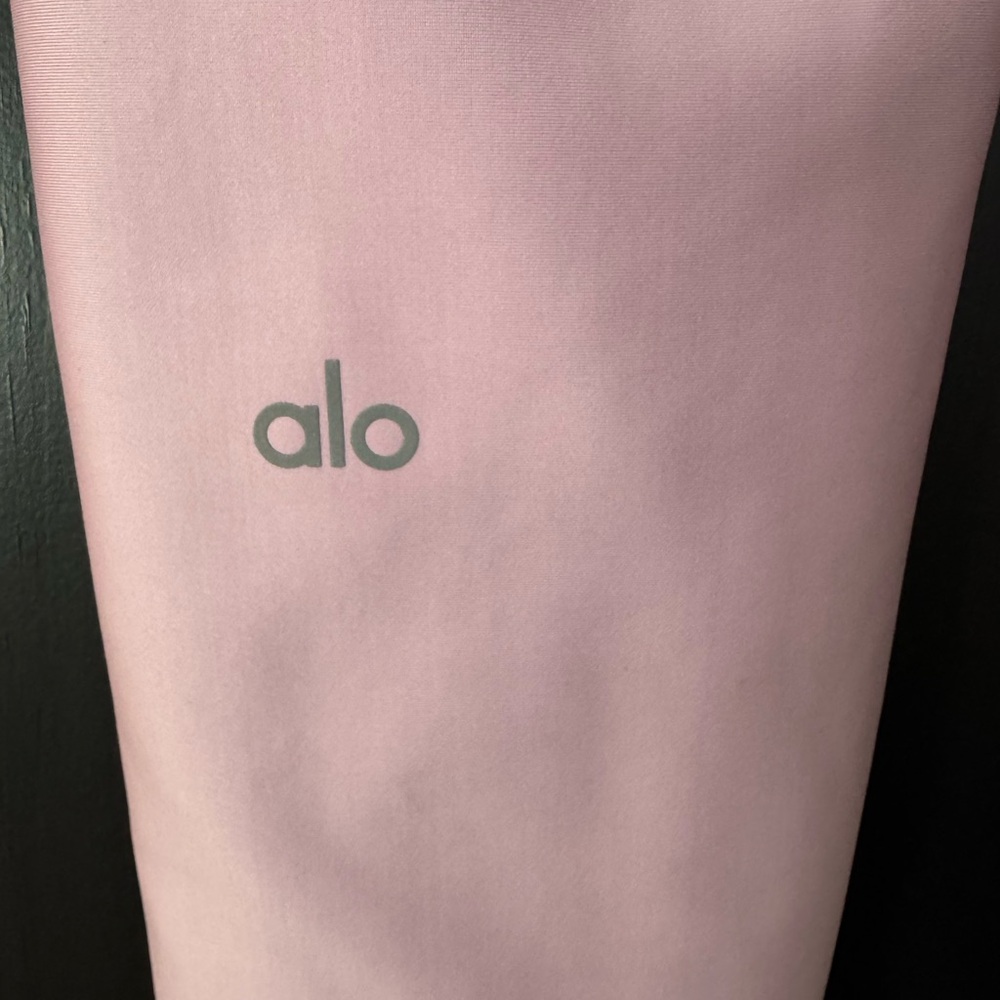 ALO Yoga Light Pink Leggings medium Airlift